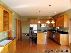 2404 Rosewell Springfield, IL 62711 - Photo 4 of 12