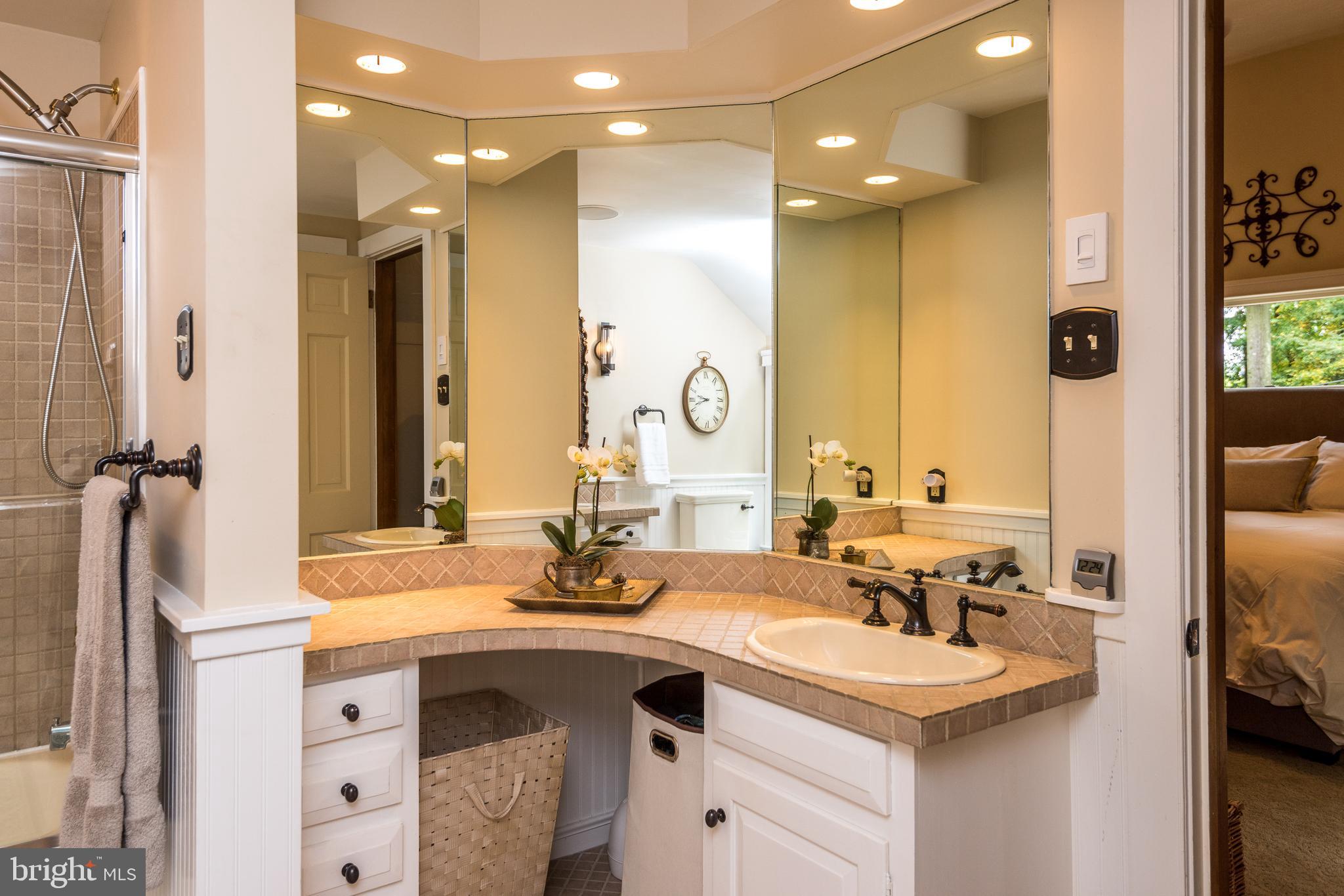 5701 Private Road Doylestown, PA 18902 - Photo 39 of 65 En Suite
