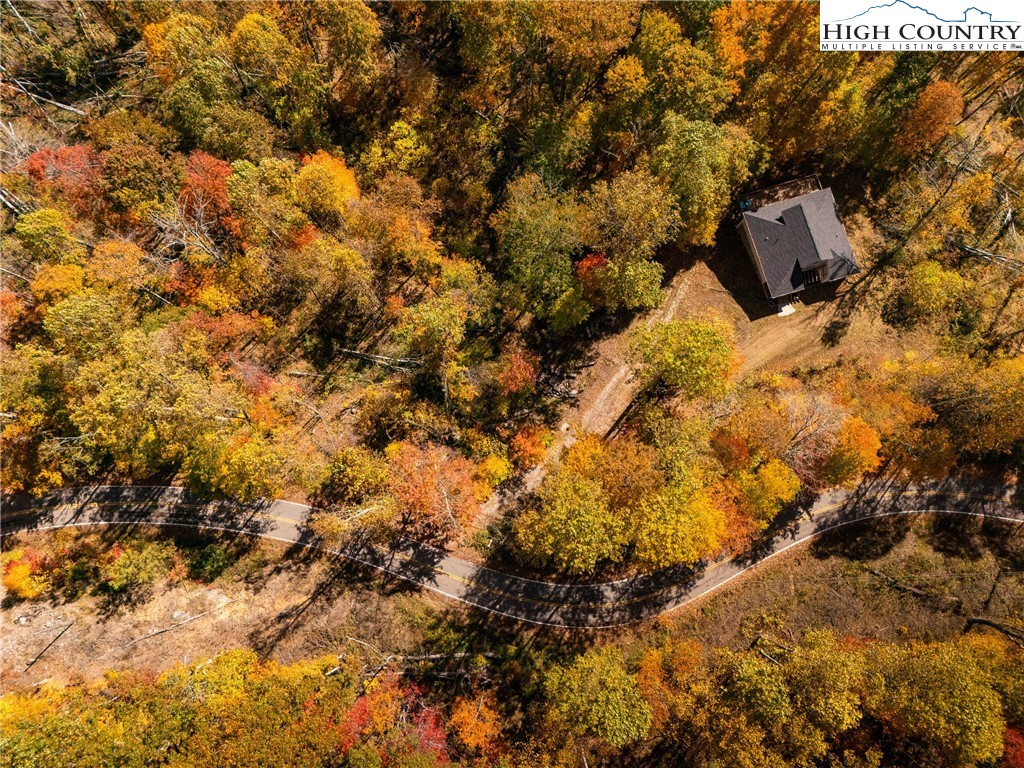 2161 Stone Mountain Road Vilas, NC 28692 - Photo 41 of 50 a backyard of a house