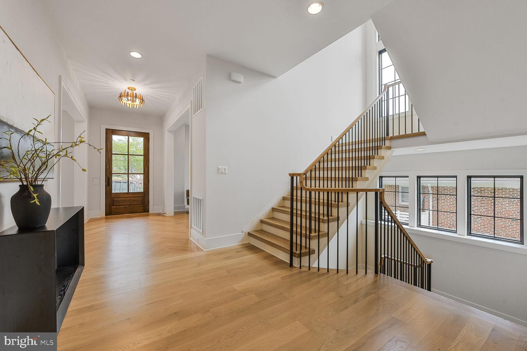 6820 Marbury Road Bethesda, MD 20817 - Photo 30 of 84 Let's head upstairs