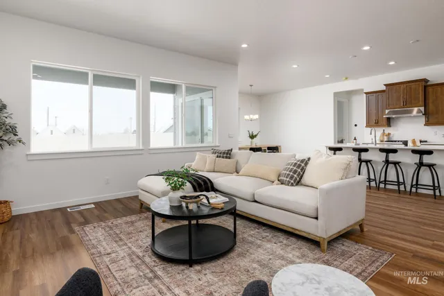 $689,000 | 3675 North San Carlos Way, Star, ID 83669