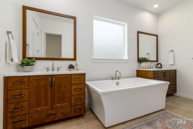 $689,000 | 3675 North San Carlos Way, Star, ID 83669