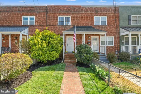 $799,900 | 509 East Windsor Avenue, Unit A, Alexandria, VA 22301