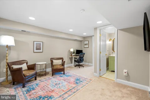 $799,900 | 509 East Windsor Avenue, Unit A, Alexandria, VA 22301