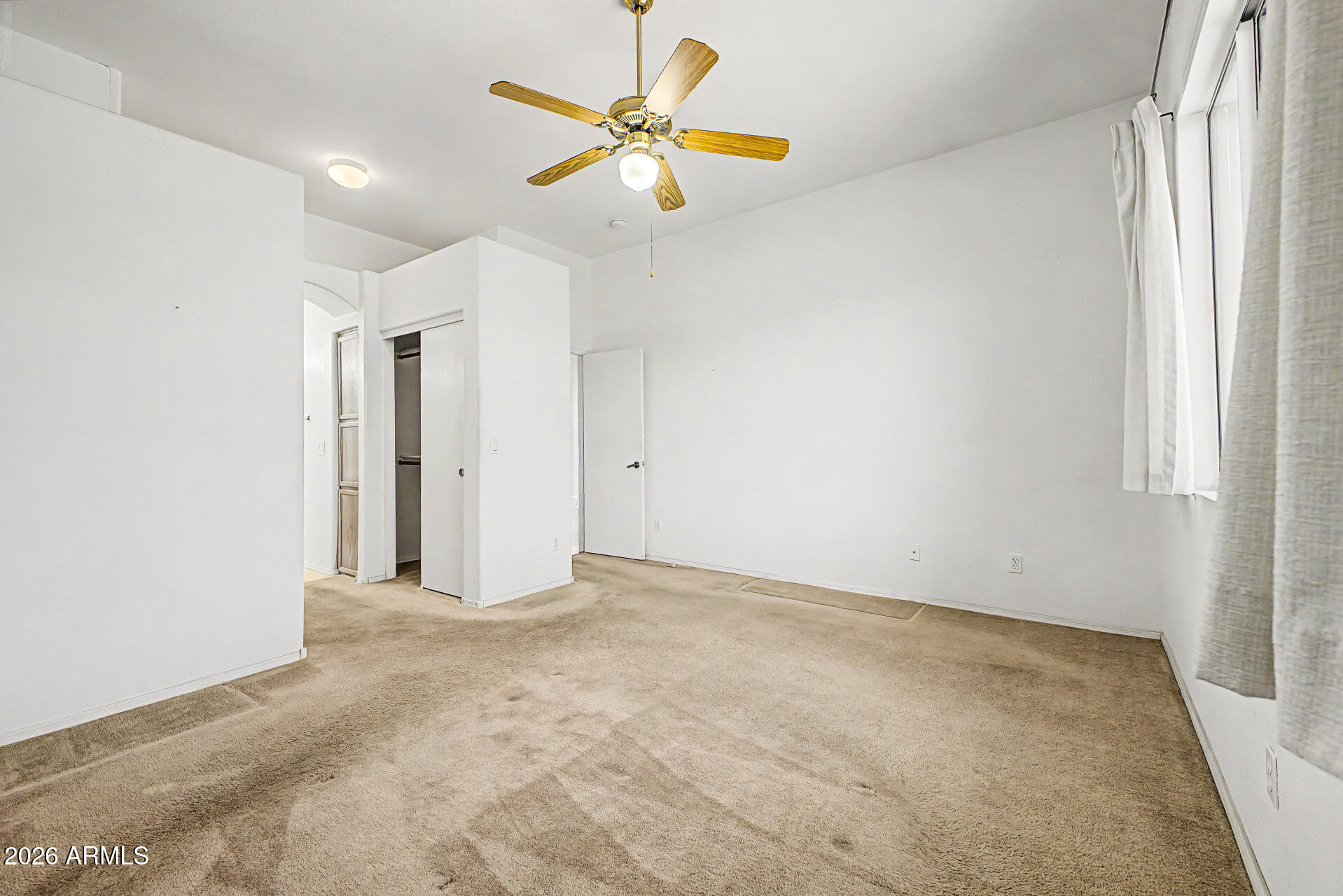 9733 West Mountain View Road Peoria, AZ 85345 - Photo 19 of 35 14-Mountain View