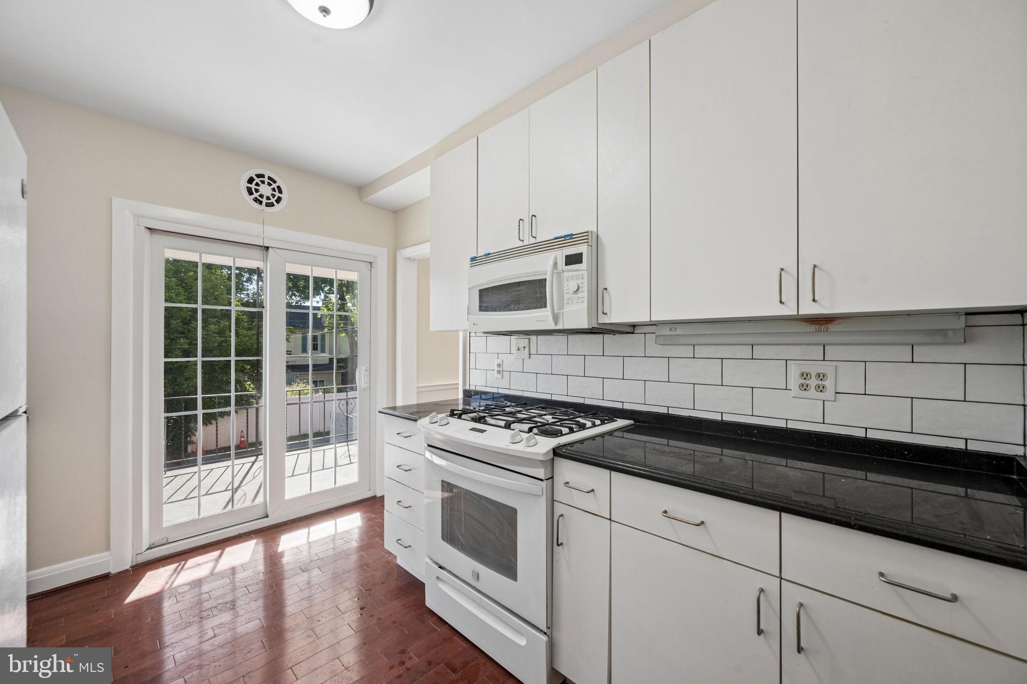 33 Briarwood Road Catonsville, MD 21228 - Photo 17 of 43