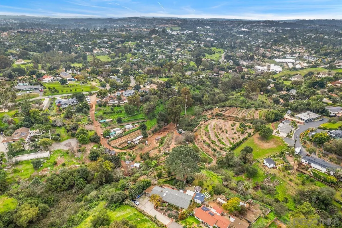1051 Crest View Road Vista, CA 92081 - Photo 46 of 55 Gallery Image 46