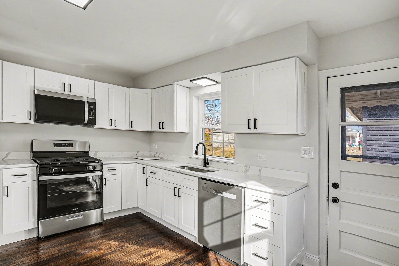 531 South Park Road Lombard, IL 60148 - Photo 8 of 22 Gallery Image 8