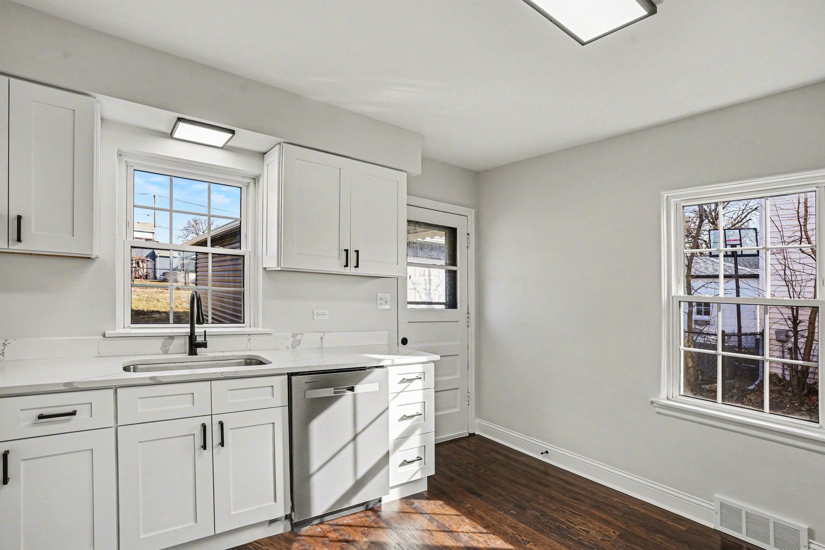 531 South Park Road Lombard, IL 60148 - Photo 9 of 22 Gallery Image 9