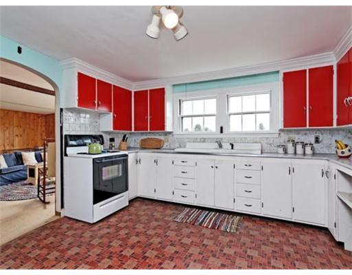 607 North Road Yarmouth, ME 04096 - Photo 2 of 14 Kitchen.