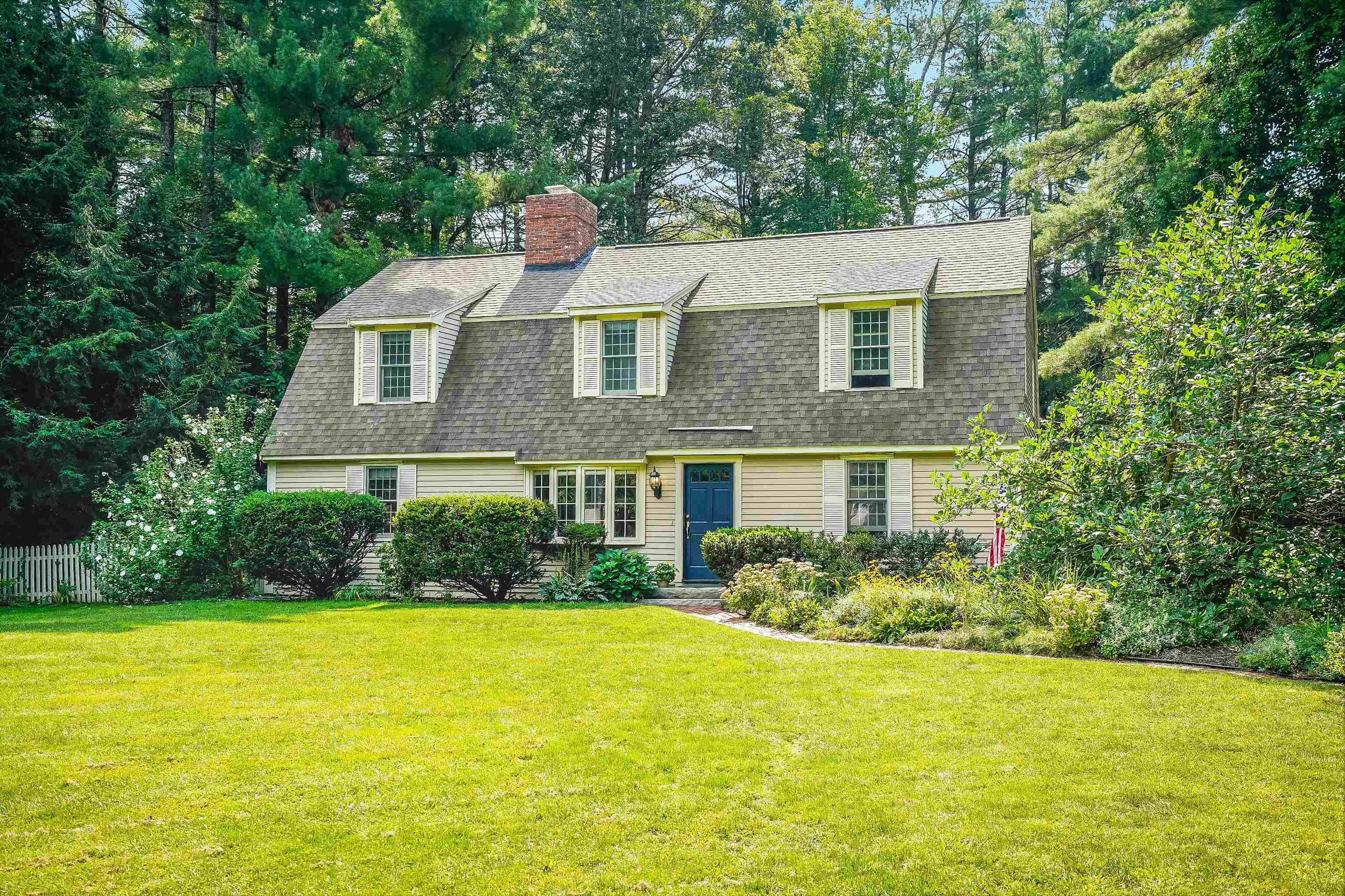 1 Thatcher Drive Amherst, NH 03031 - Photo 1 of 40