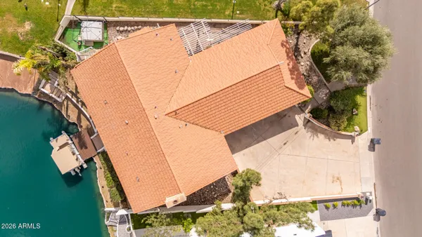 a view of a tennis court