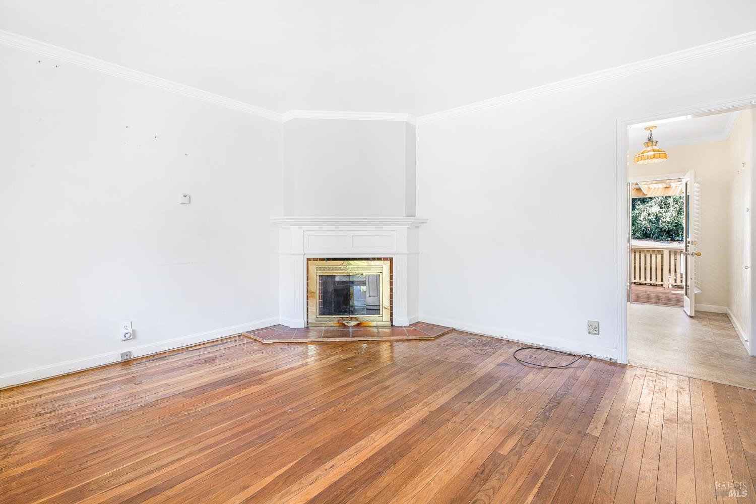 41 Meadow Avenue San Rafael, CA 94901 - Photo 5 of 55 Living room