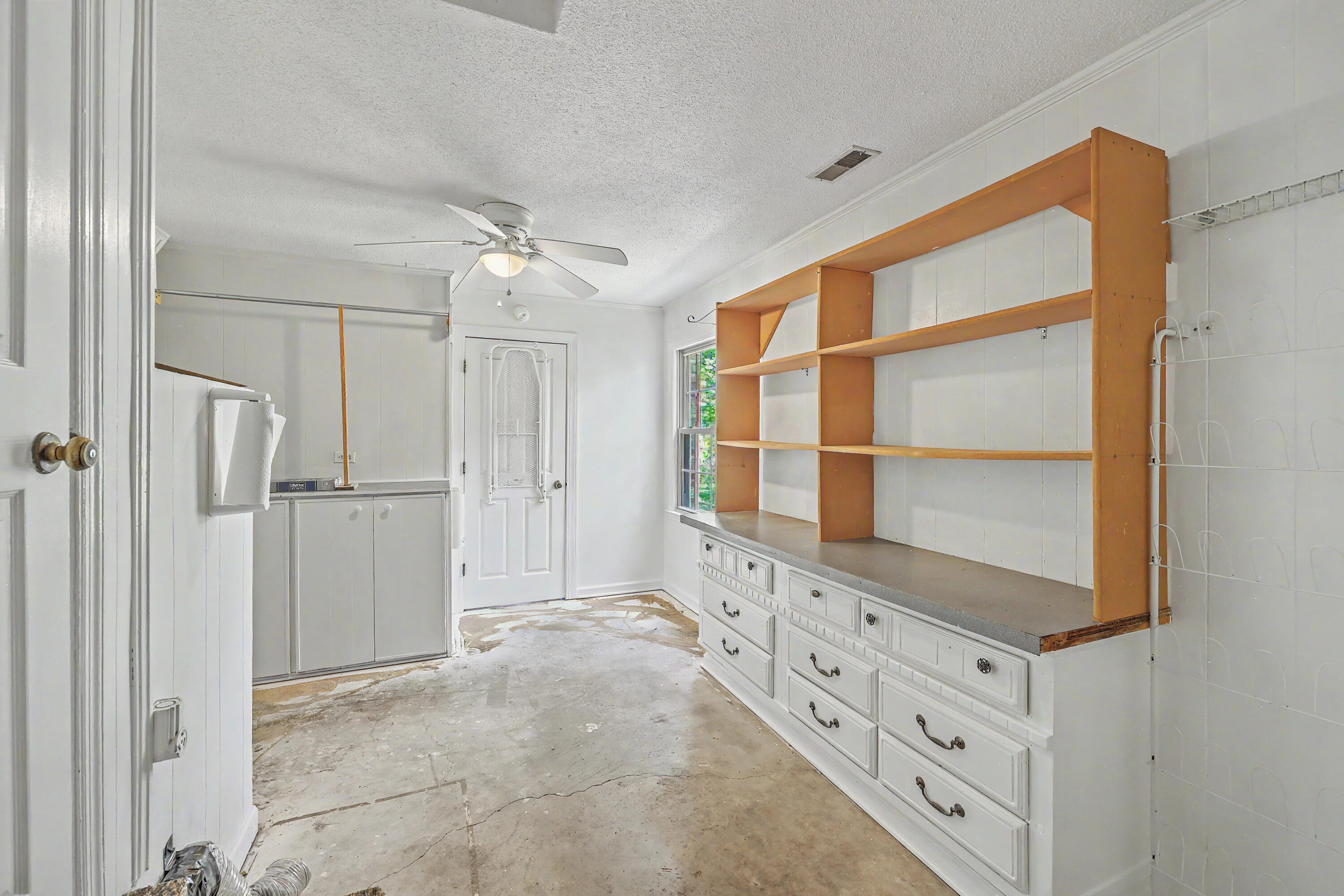131 Foxborough Road Goose Creek, SC 29445 - Photo 23 of 41 Garage / Workshop