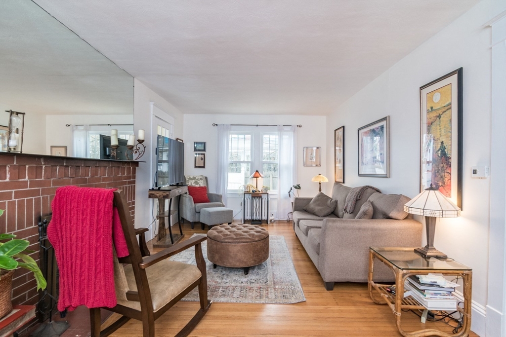 69 Belvidere Street Springfield, MA 01108 - Photo 14 of 41