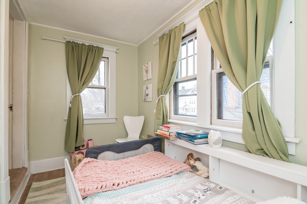 69 Belvidere Street Springfield, MA 01108 - Photo 20 of 41