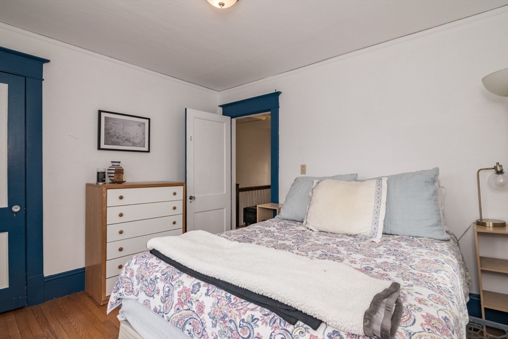 69 Belvidere Street Springfield, MA 01108 - Photo 22 of 41