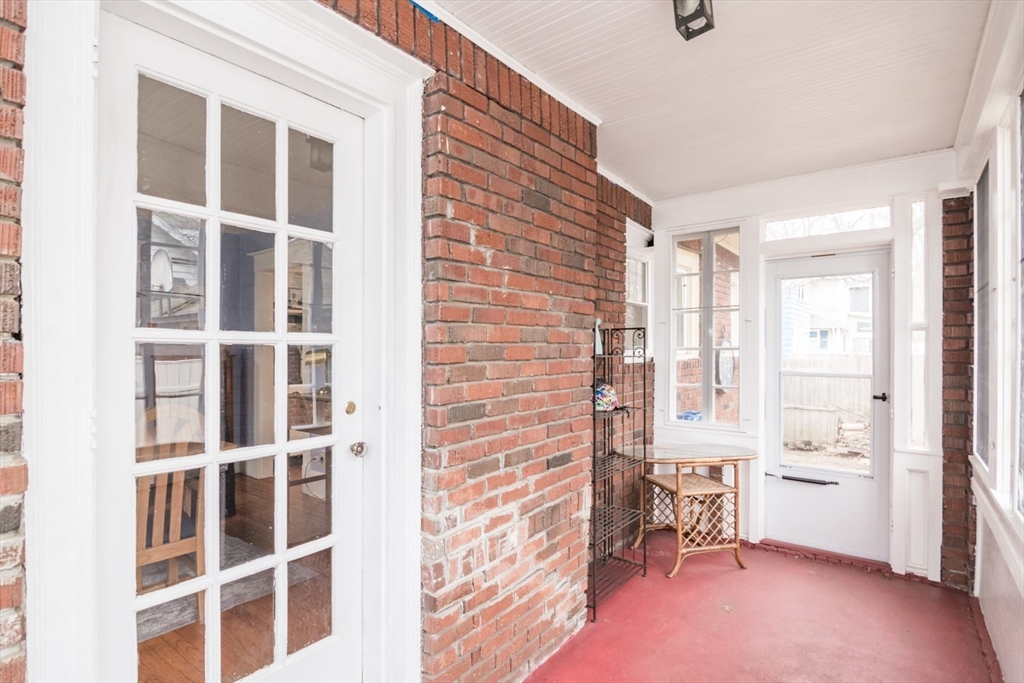 69 Belvidere Street Springfield, MA 01108 - Photo 29 of 41