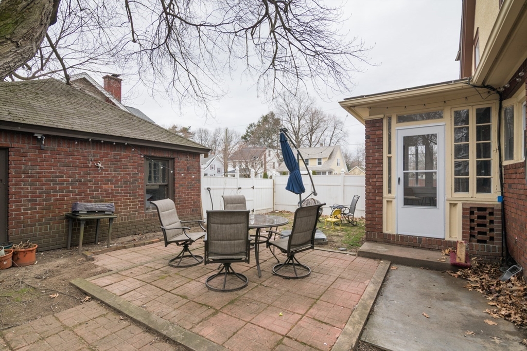 69 Belvidere Street Springfield, MA 01108 - Photo 31 of 41