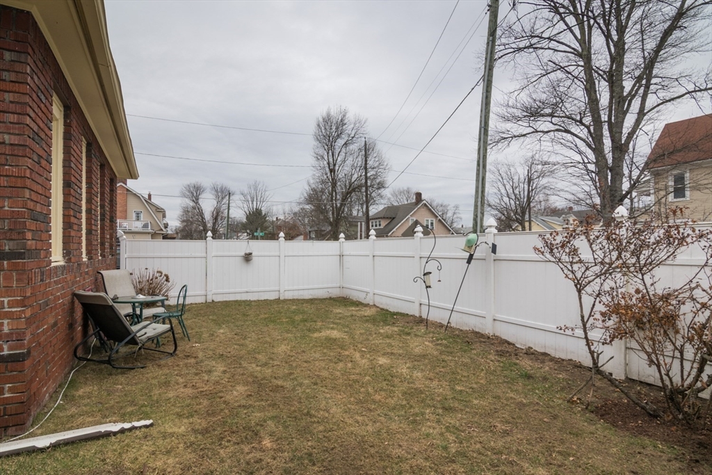 69 Belvidere Street Springfield, MA 01108 - Photo 33 of 41