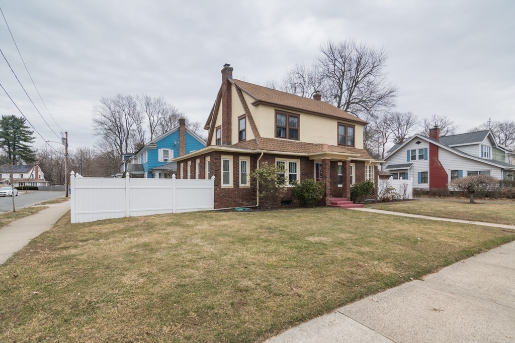 69 Belvidere Street Springfield, MA 01108 - Photo 35 of 41