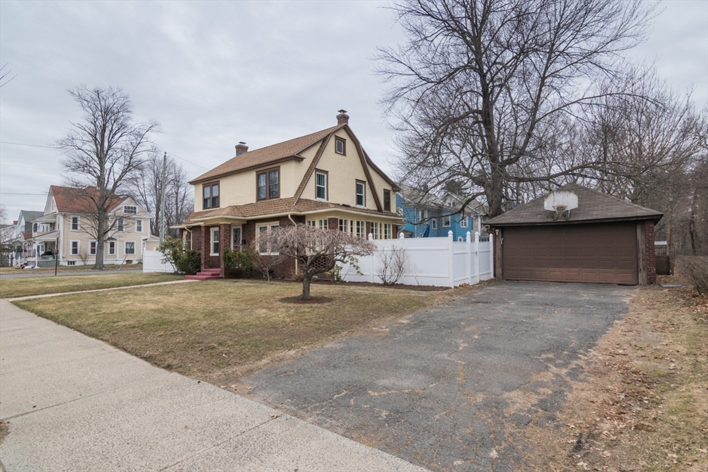 69 Belvidere Street Springfield, MA 01108 - Photo 38 of 41