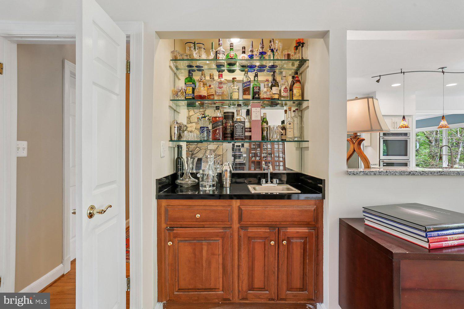 12321 Rivers Edge Drive Potomac, MD 20854 - Photo 36 of 103 Wet Bar
