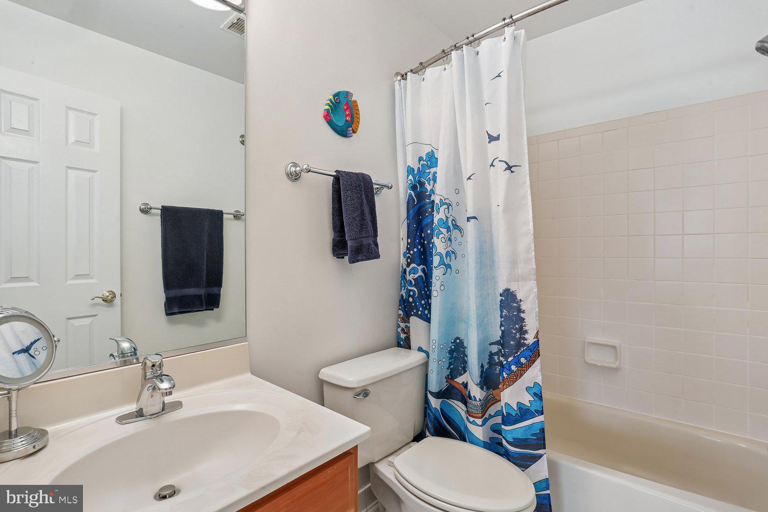 12321 Rivers Edge Drive Potomac, MD 20854 - Photo 52 of 103 En Suite Bath