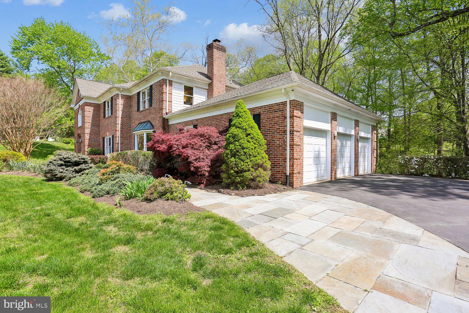 12321 Rivers Edge Drive Potomac, MD 20854 - Photo 7 of 103 Walkway