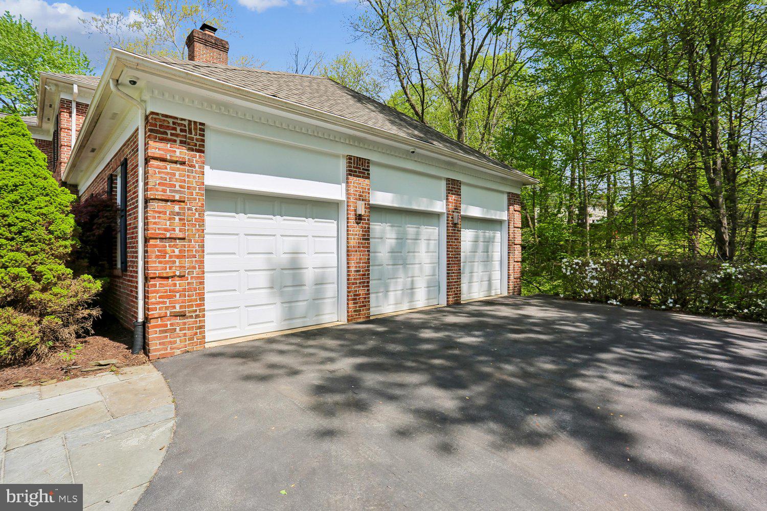 12321 Rivers Edge Drive Potomac, MD 20854 - Photo 79 of 103 Garage