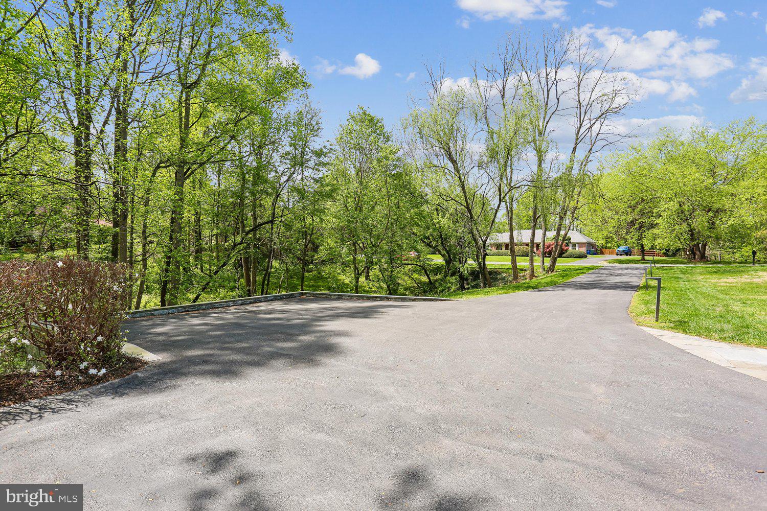 12321 Rivers Edge Drive Potomac, MD 20854 - Photo 81 of 103 Driveway