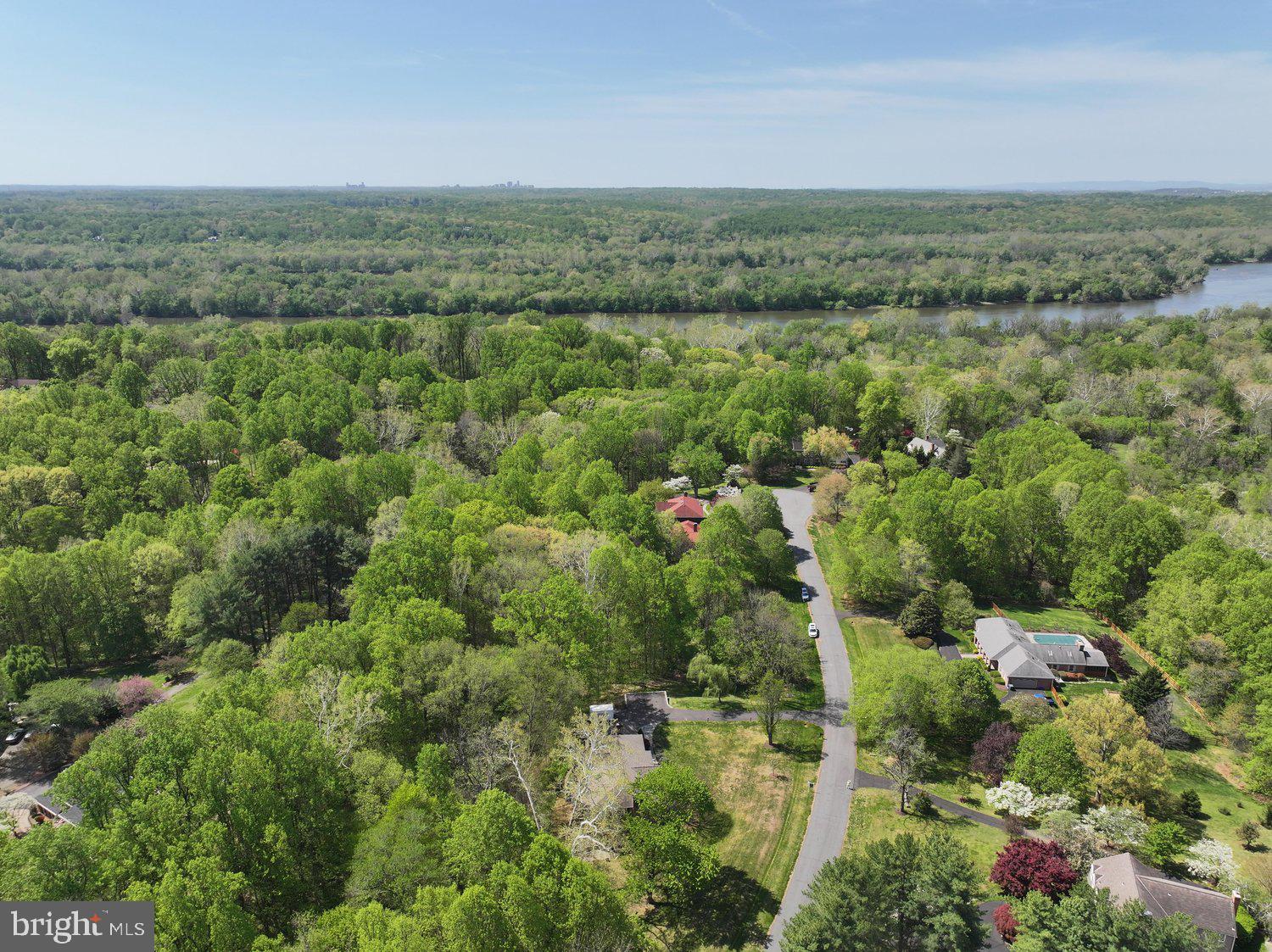12321 Rivers Edge Drive Potomac, MD 20854 - Photo 96 of 103 2938070_DBI-bfcef1ff-Left_2