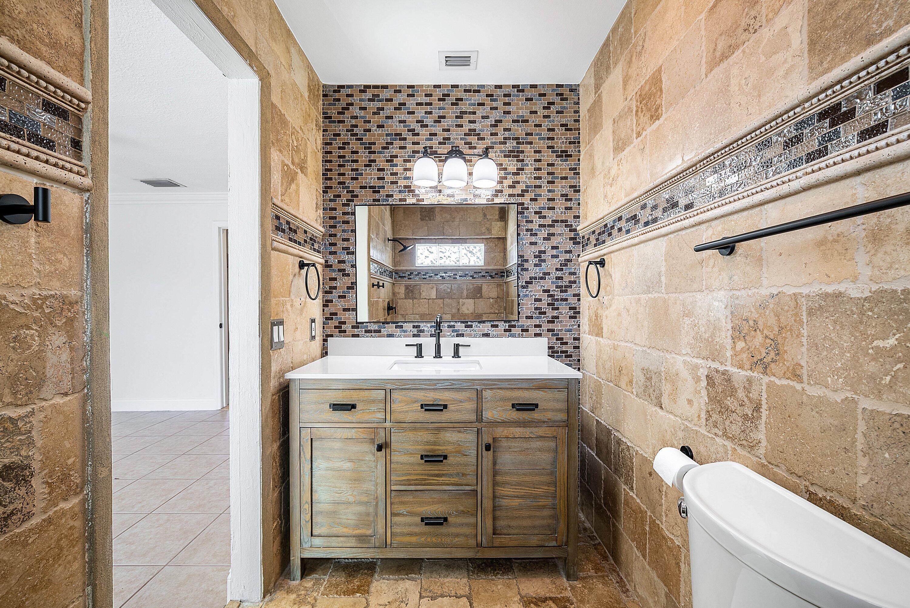 1508 Cormorant Road Delray Beach, FL 33444 - Photo 23 of 54 Primary Bathroom