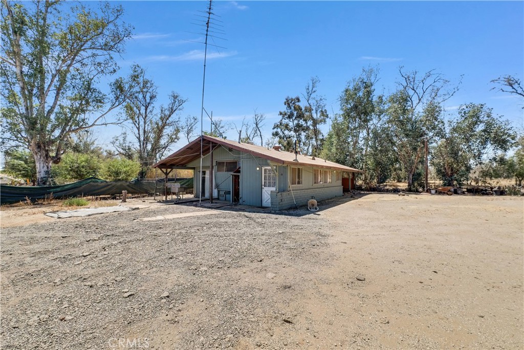 23380 Forrest Road Perris, CA 92570 - Photo 3 of 33