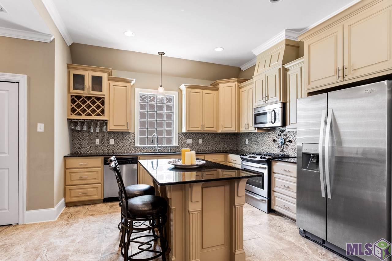 545 Portula Avenue Baton Rouge, LA 70820 - Photo 4 of 14 Gallery Image 4