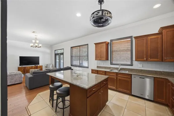 $729,900 | 7504 South West Shore Boulevard, Tampa, FL 33616