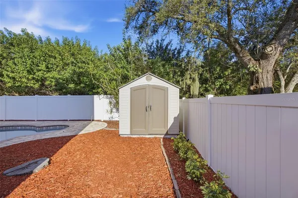 $729,900 | 7504 South West Shore Boulevard, Tampa, FL 33616