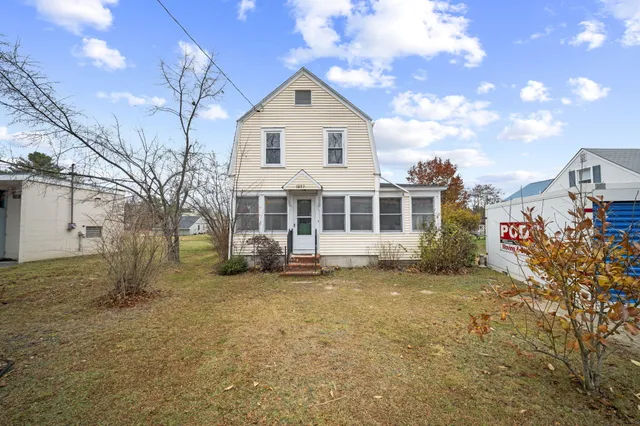 $300,000 | 1097 Pequawket Trail, Standish, ME 04085