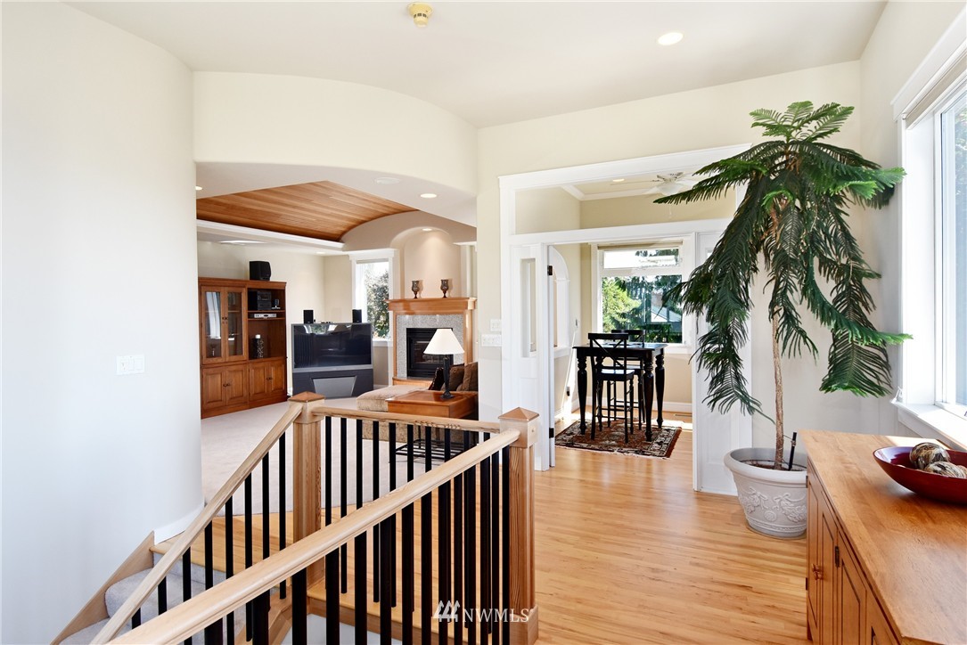 4115 Southwest Kenyon Street Seattle, WA 98136 - Photo 11 of 25 Gallery Image 11