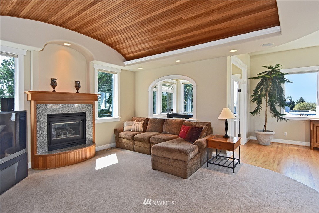 4115 Southwest Kenyon Street Seattle, WA 98136 - Photo 12 of 25 Gallery Image 12