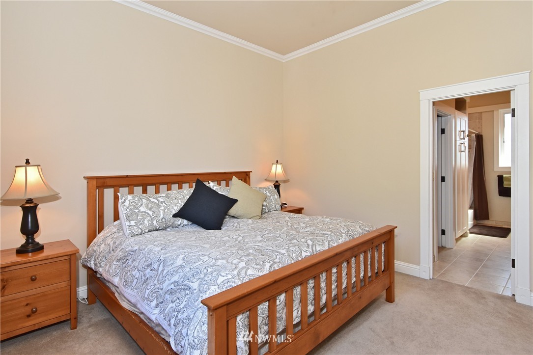 4115 Southwest Kenyon Street Seattle, WA 98136 - Photo 15 of 25 Gallery Image 15