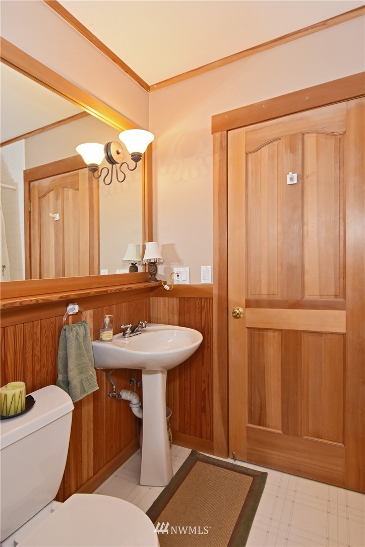 4115 Southwest Kenyon Street Seattle, WA 98136 - Photo 18 of 25 Gallery Image 18