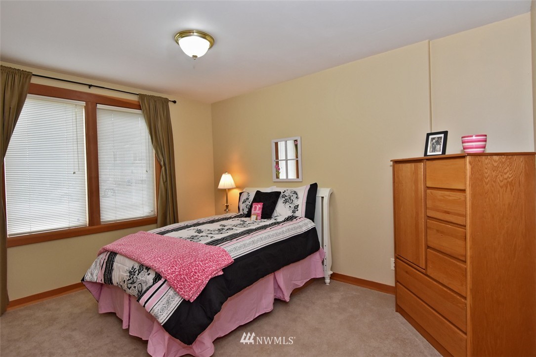 4115 Southwest Kenyon Street Seattle, WA 98136 - Photo 19 of 25 Gallery Image 19