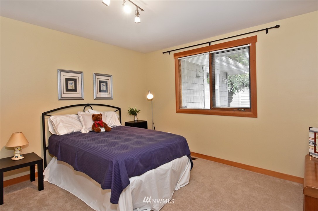 4115 Southwest Kenyon Street Seattle, WA 98136 - Photo 20 of 25 Gallery Image 20