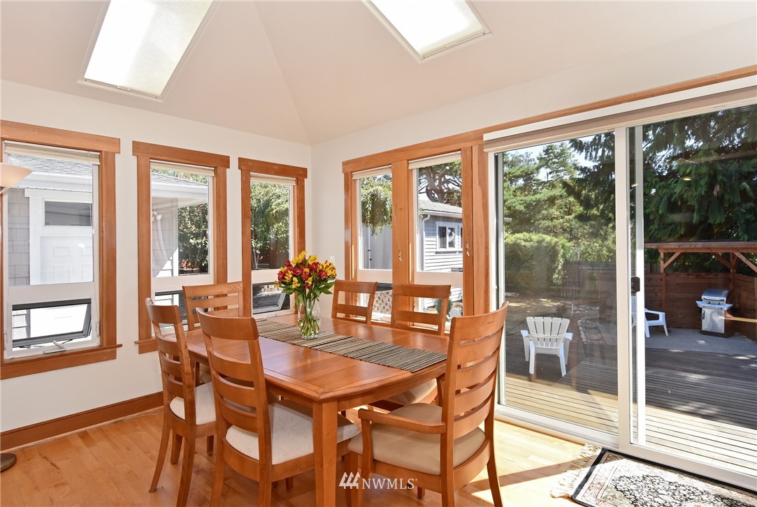 4115 Southwest Kenyon Street Seattle, WA 98136 - Photo 7 of 25 Gallery Image 7