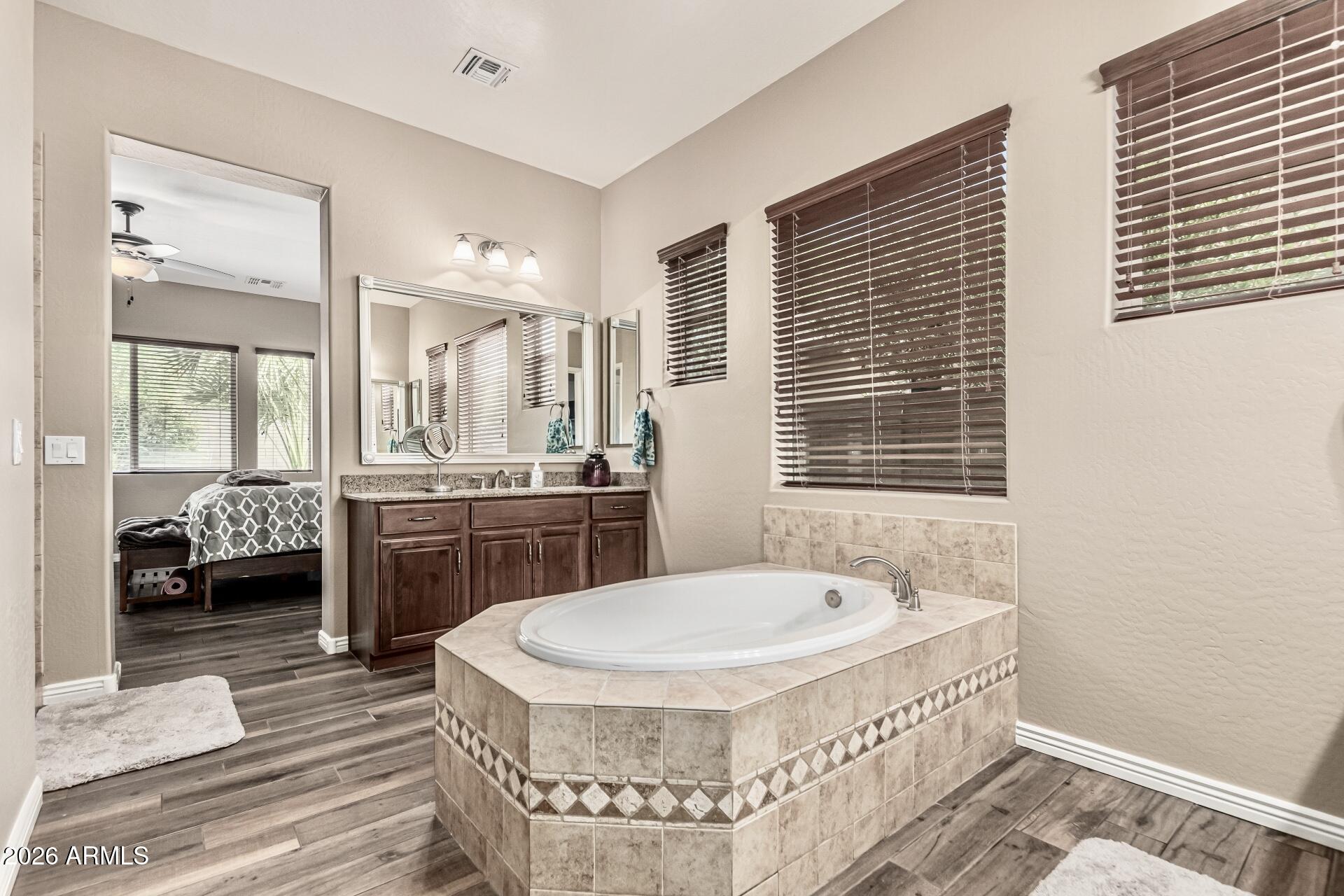 7242 West Rowel Road Peoria, AZ 85383 - Photo 12 of 28 fullsizeoutput_cb64