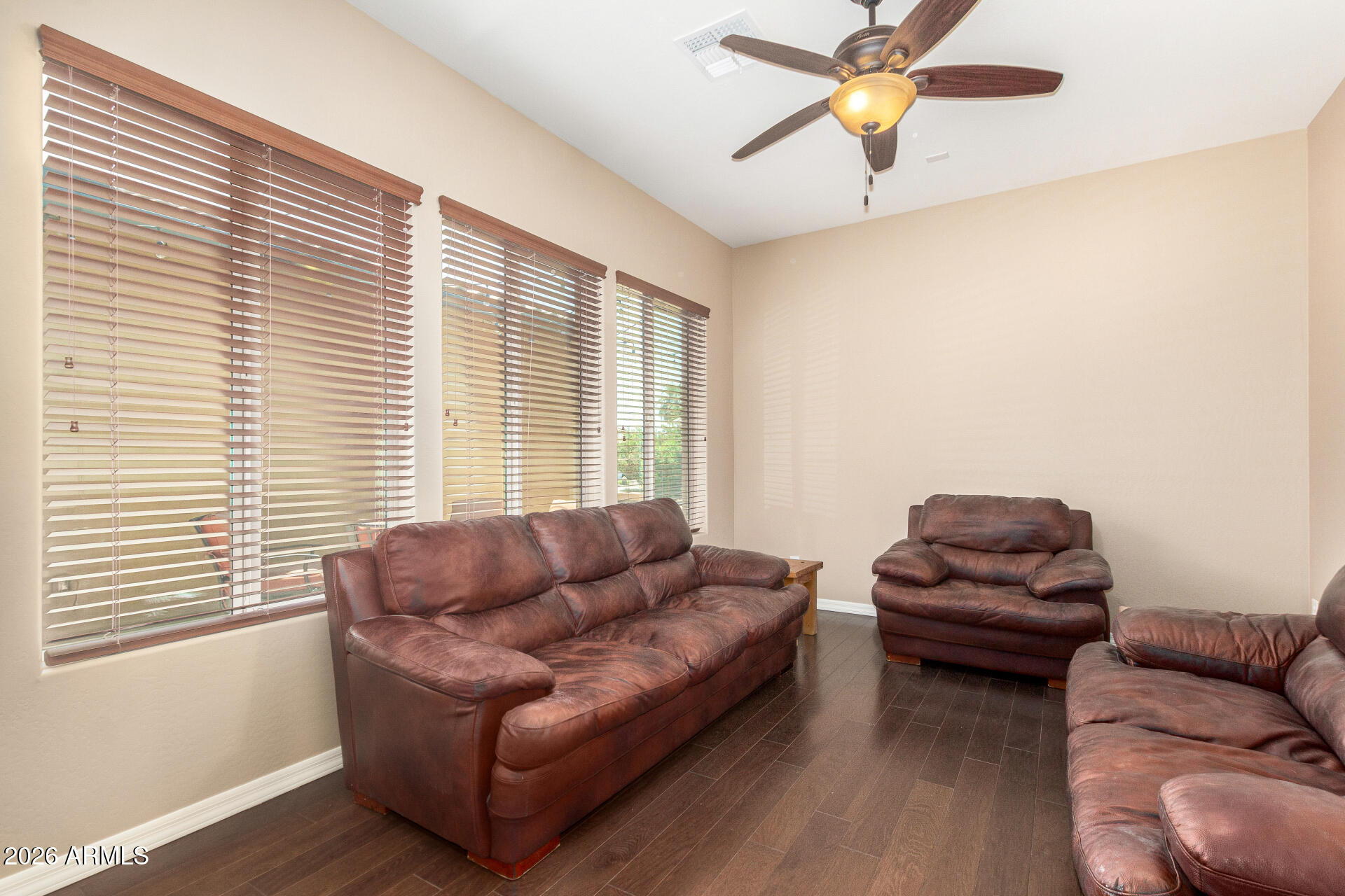 7242 West Rowel Road Peoria, AZ 85383 - Photo 15 of 28 30 - Rowel