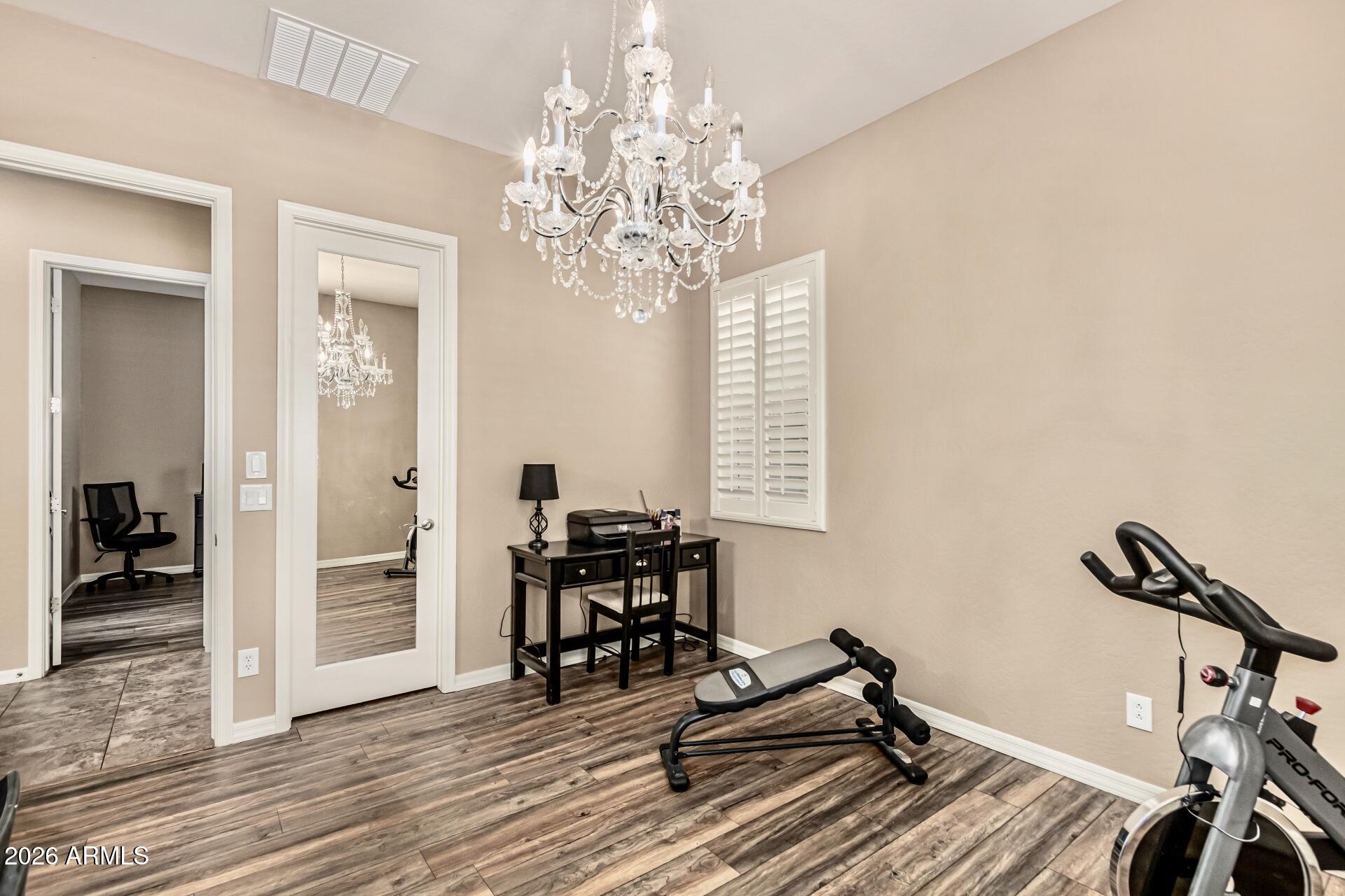 7242 West Rowel Road Peoria, AZ 85383 - Photo 17 of 28 fullsizeoutput_be43