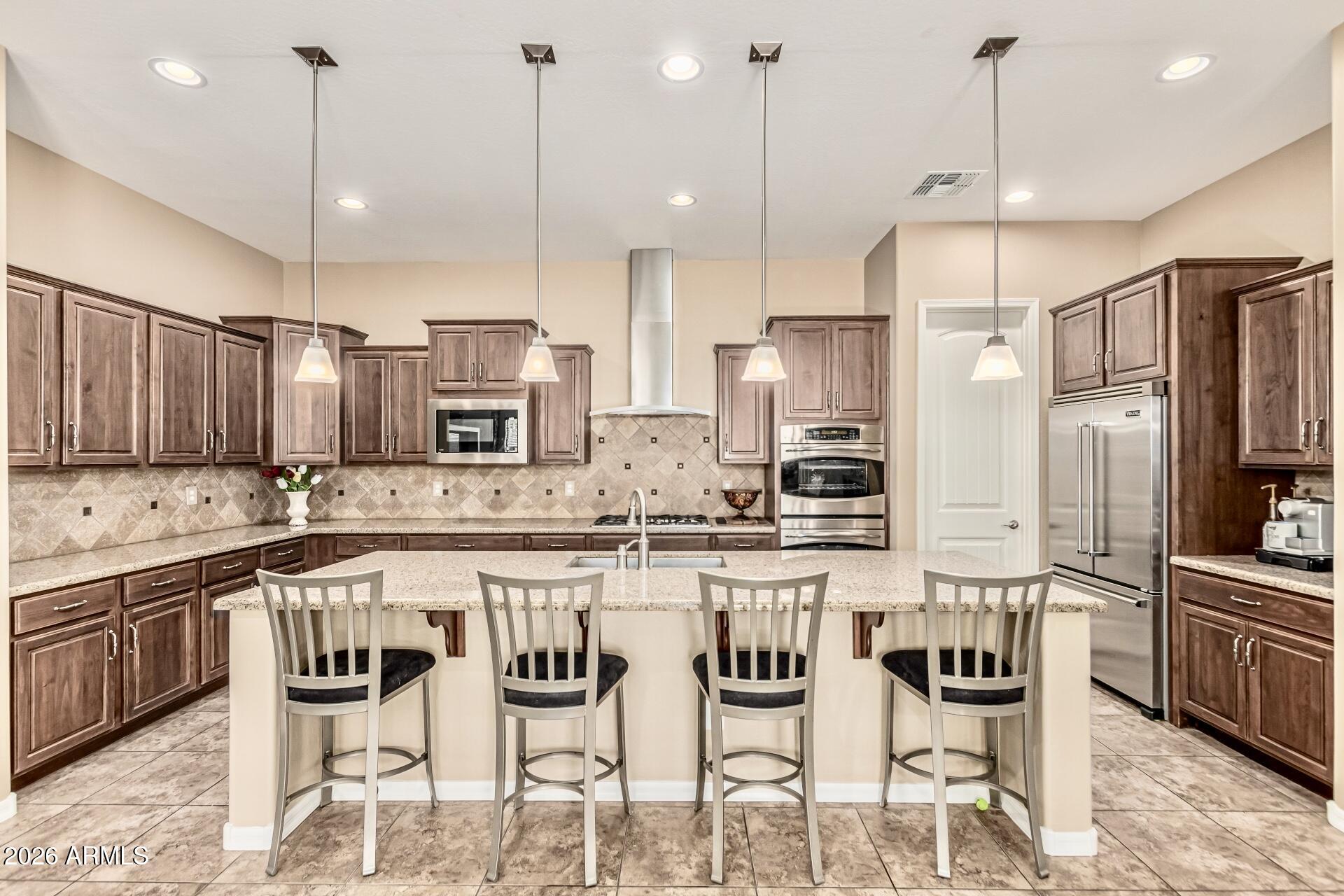 7242 West Rowel Road Peoria, AZ 85383 - Photo 5 of 28 fullsizeoutput_be27