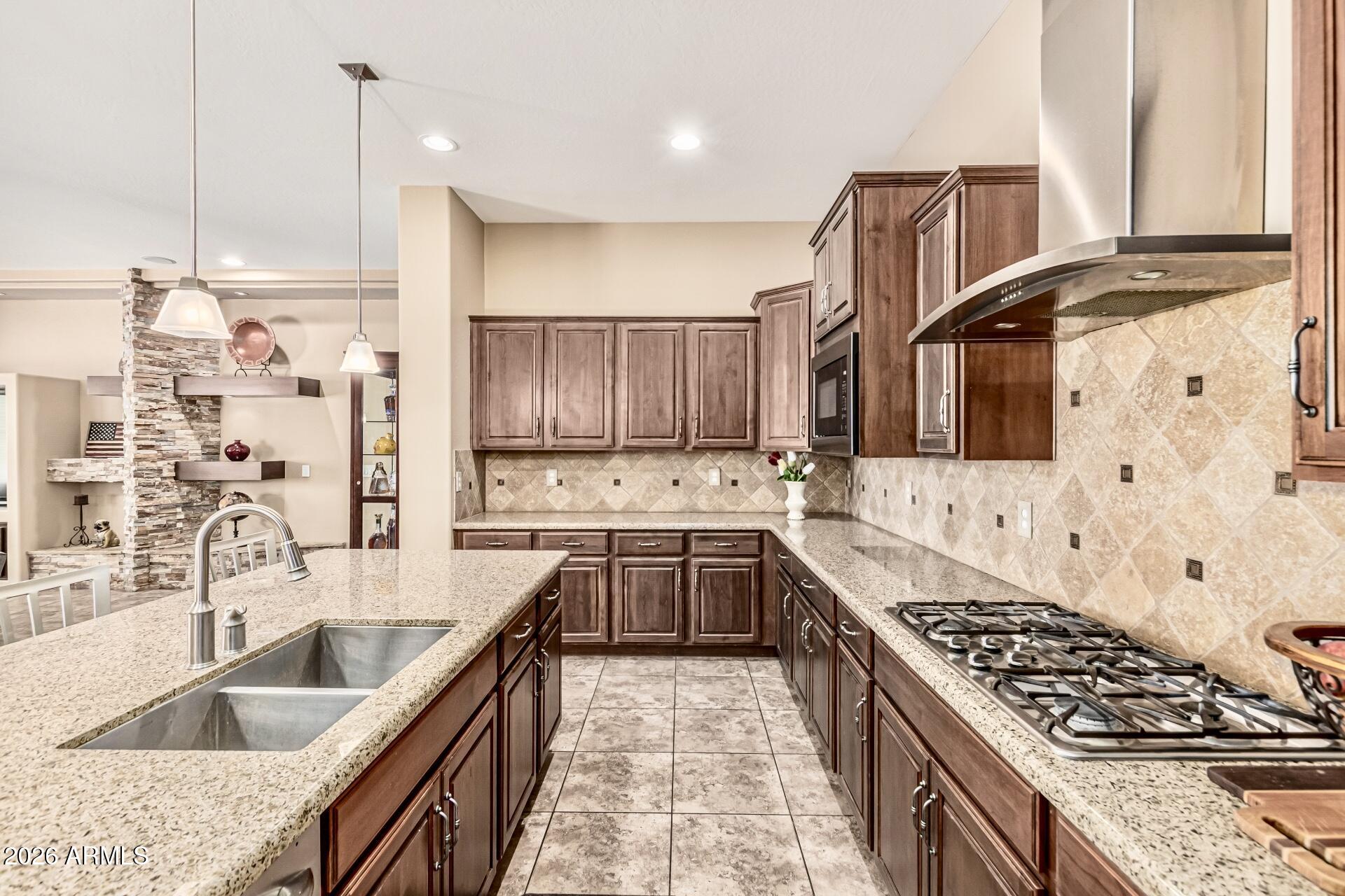 7242 West Rowel Road Peoria, AZ 85383 - Photo 7 of 28 fullsizeoutput_be2a